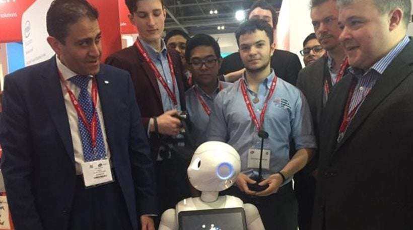 Κολέγιο στο Λονδίνο λειτουργεί με συμμαθητές… ρομπότ!